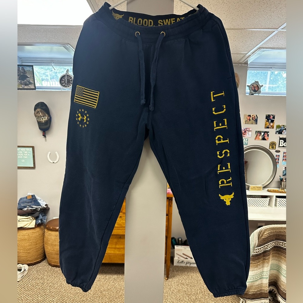 Under Armor Sweatpants “The Rock”